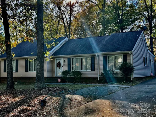 7030 Brookgreen Ter, Matthews, NC 28104