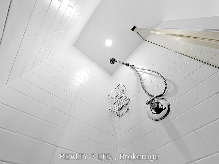 18 Rean Dr #624 — Photo 37
