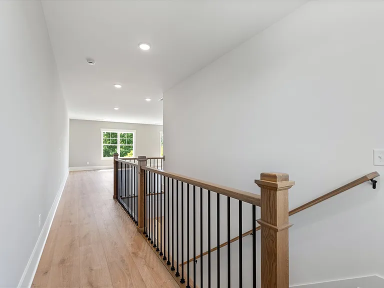 317 Old Shackle Island Rd — Photo 47