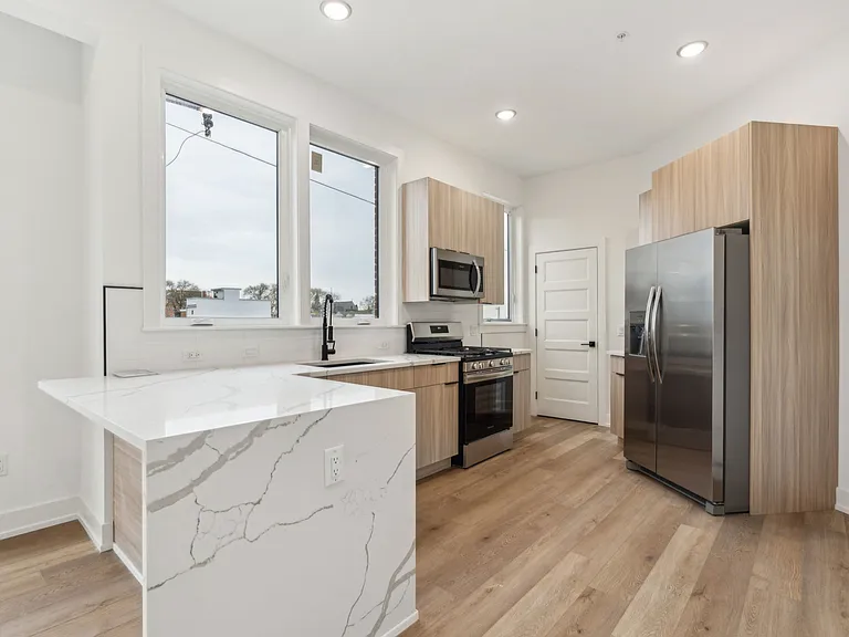 Brand New Apartments in Fishtown — Photo 2