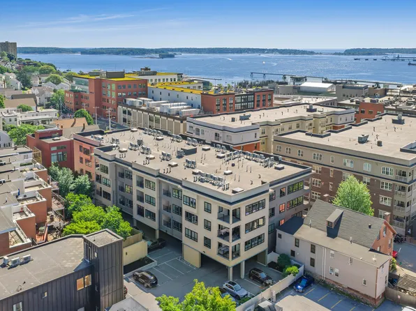 113 Newbury Street #206, Portland, ME 04101