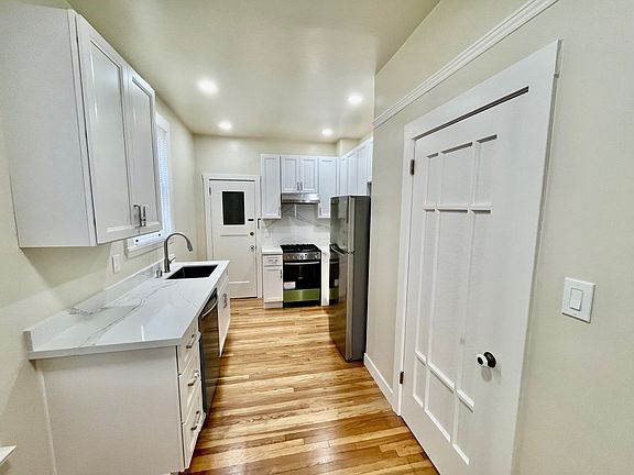 5th image of 425 22nd Ave APT 1