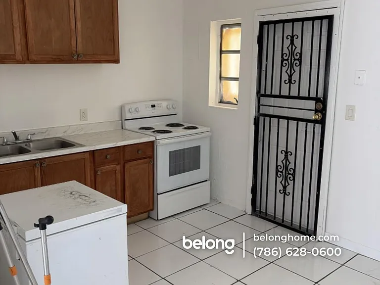 12520 NW 22nd Ct — Photo 3