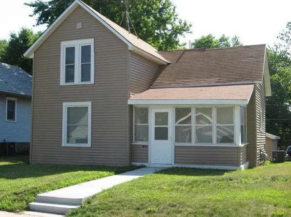 1023 S 15th St, Fort Dodge, IA 50501