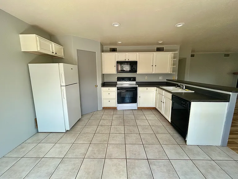 32590 S Maggie Mine Rd #205 — Photo 10