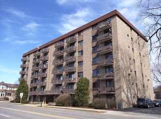 2712 Shades Crest Rd, Vestavia Hills, AL 35216