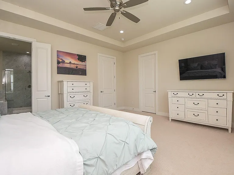 1204 Fowler St — Photo 15