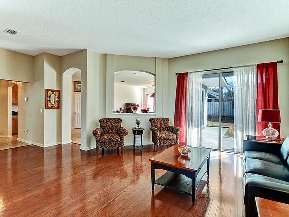 3rd image of 846 Corsica Ln