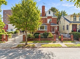 132 E 238th St, Bronx, NY 10470