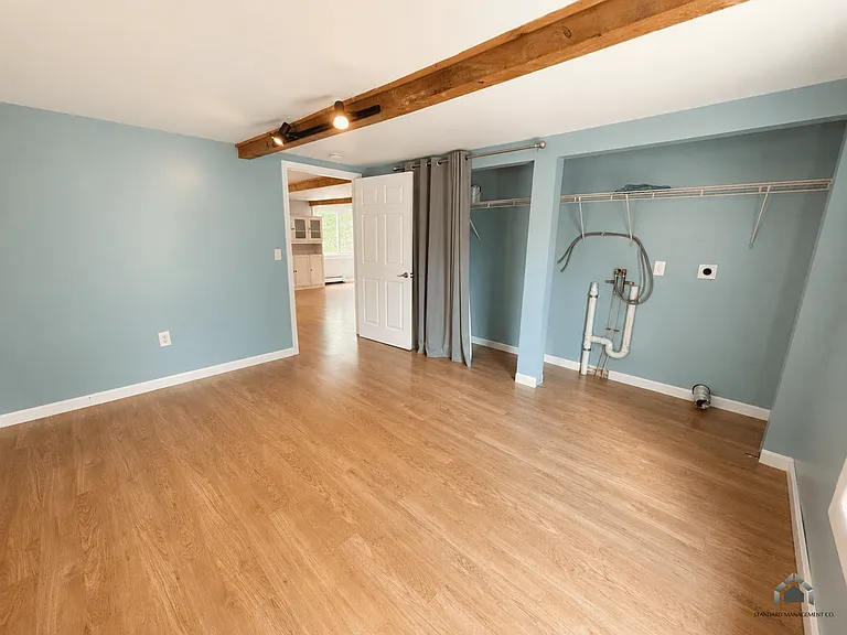 37 Windsor St #1 — Photo 6