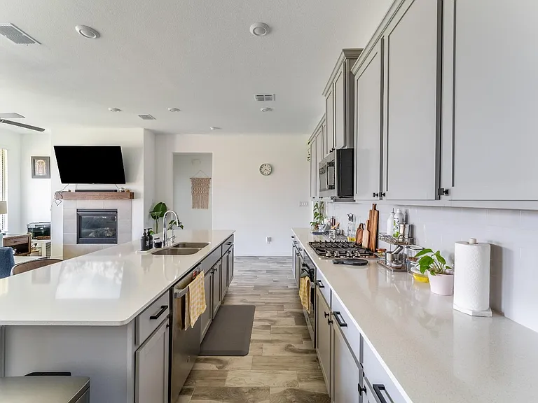 3621 Peachbush Ln — Photo 3