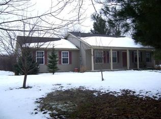 7736 Ross Rd, Madison, OH 44057