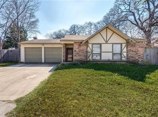 4310 Bradley Ln, Arlington, TX 76017