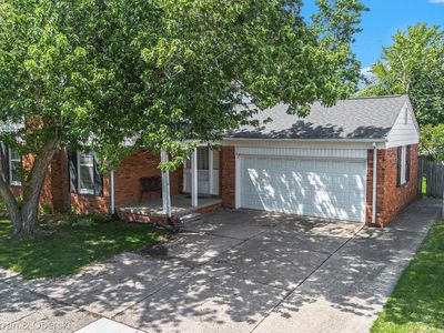 20643 Danbury Ln, Harper Woods, MI, 48225