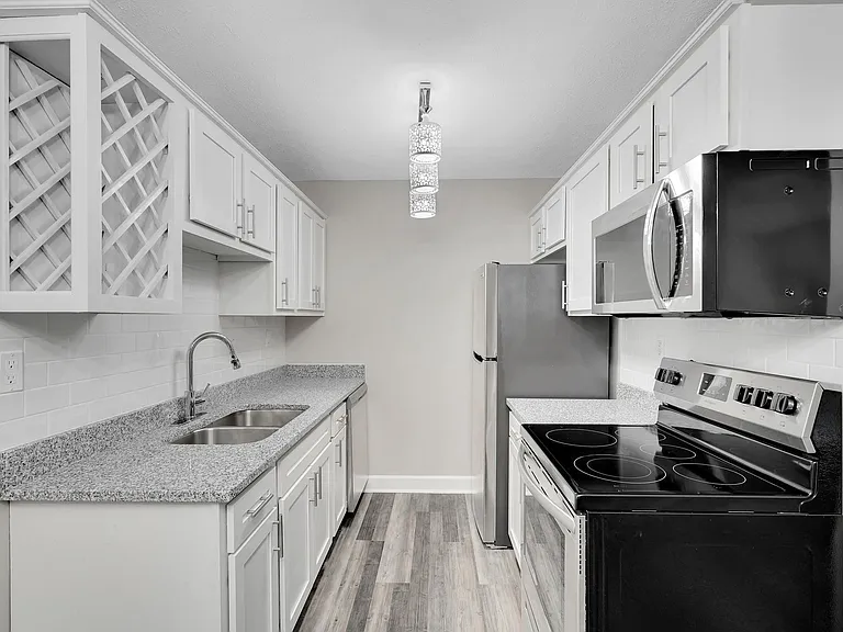 St. Anthony Gardens Apartments — Photo 29