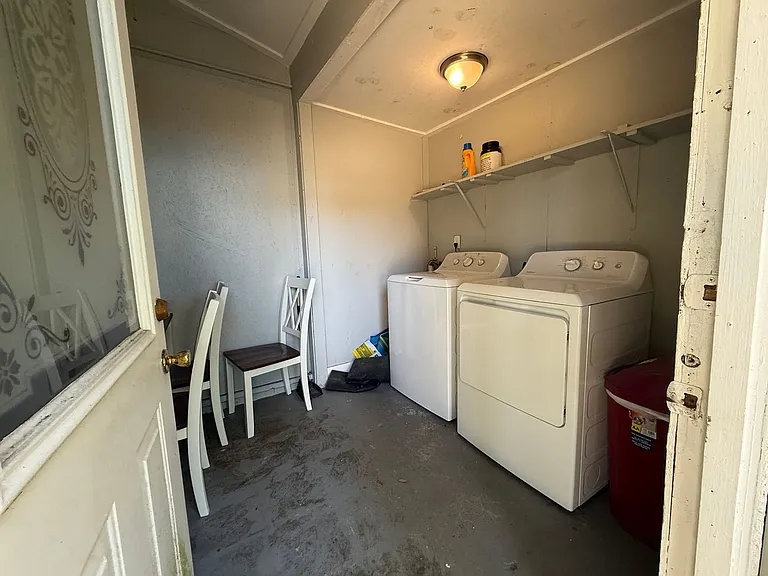 1006 W Chase St #C — Photo 14