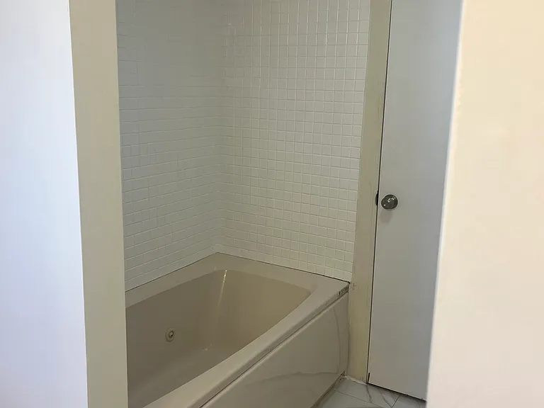 896 Quinnipiac Ave #3 — Photo 22