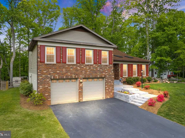 3260 Chancellor Dr, Woodbridge, VA 22192