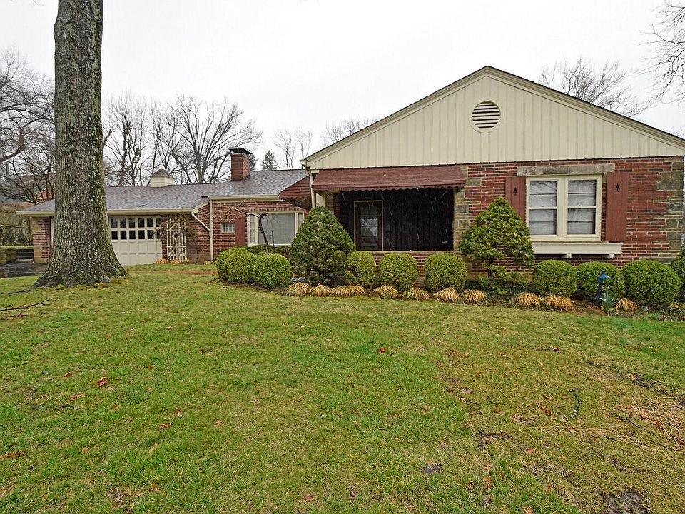 1st image of 530 Larchmont Dr