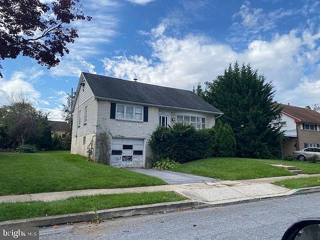 2nd image of 504 Morris Pl