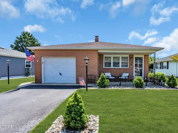 13 San Juan Court, Toms River, NJ 08757
