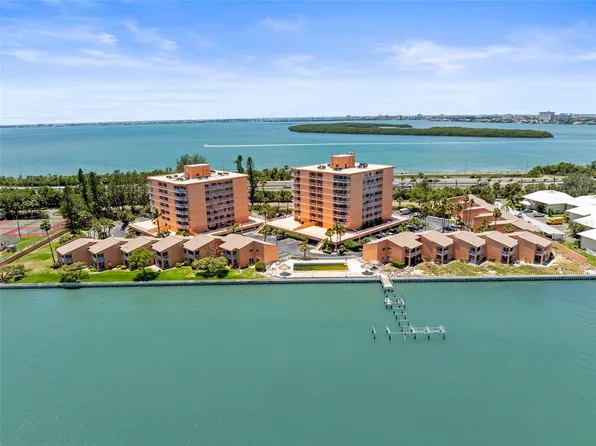 7432 Sunshine Skyway Ln S APT 402, Saint Petersburg, FL 33711