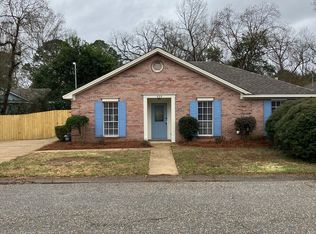 525 Forest Ridge Ct, Montgomery, AL 36109