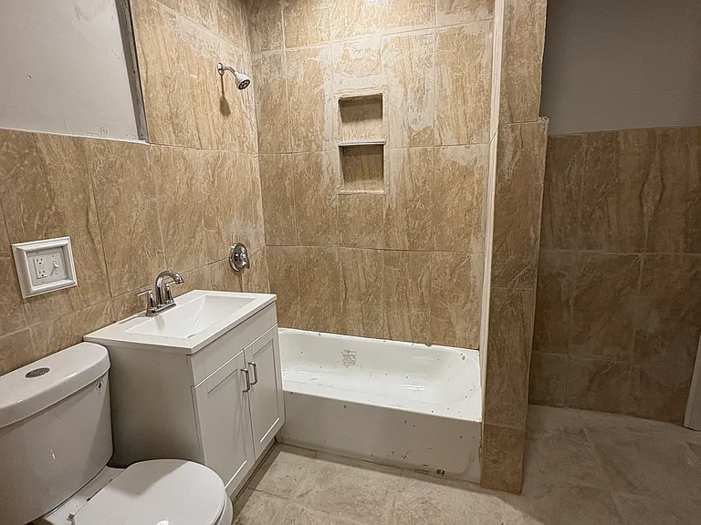 908 W Hadley St #908A — Photo 6
