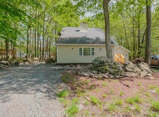 7275 Long Pine Dr, Tobyhanna, PA