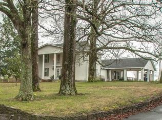 840 Iron Hill Rd, Burns, TN 37029