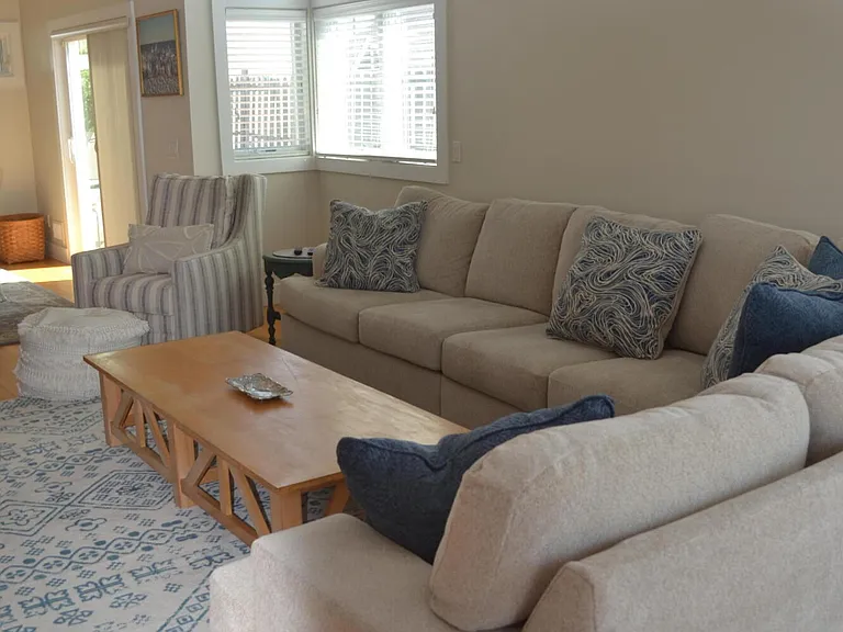 15 Ortley Ave — Photo 10