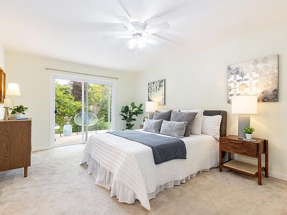 4th image of 2431 Shoreline Drive