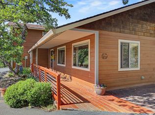 5366 Pioneer Rd, Medford, OR 97501