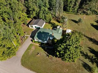 486 Catob Rd, Harbor Springs, MI 49740
