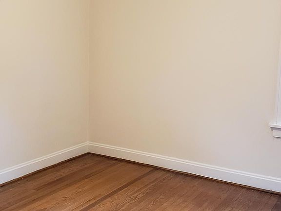 5th image of 3262 Indianola Ave #C