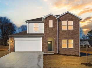 1934 Larkspur St, Springdale, AR 72762