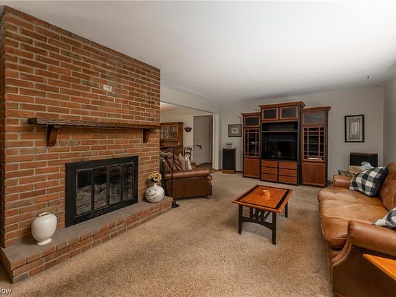 4th image of 5670 Comanche St NW