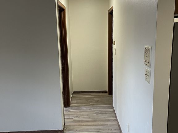 3rd image of 545 Prospect Cir