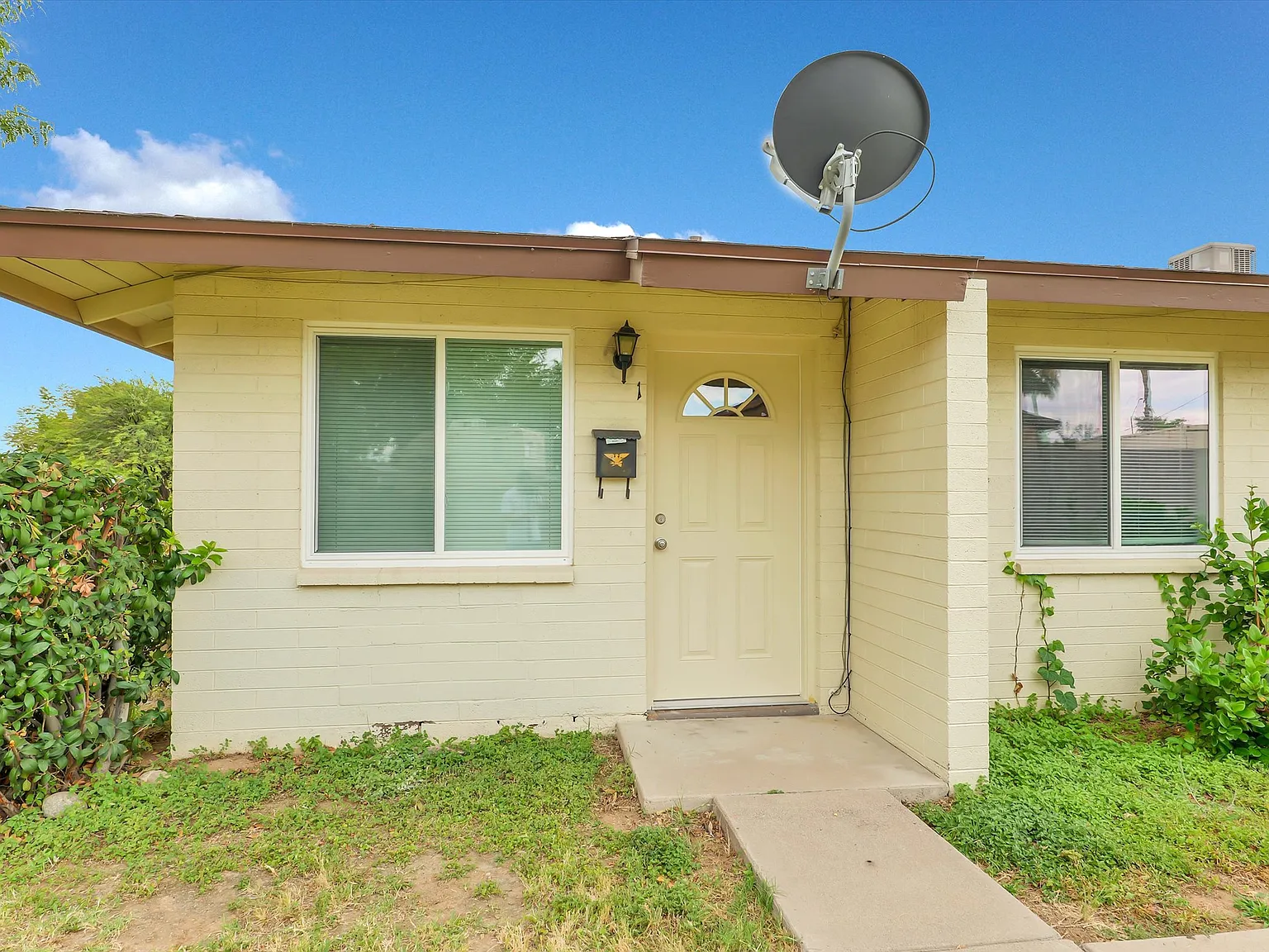 1 bed, 705 sqft, $1,249 — Photo 2