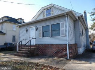 21 New Albany Rd, Moorestown, NJ 08057