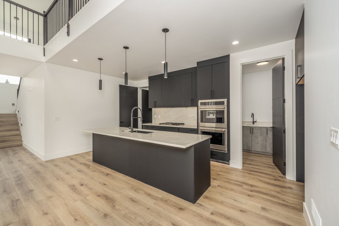 next background image