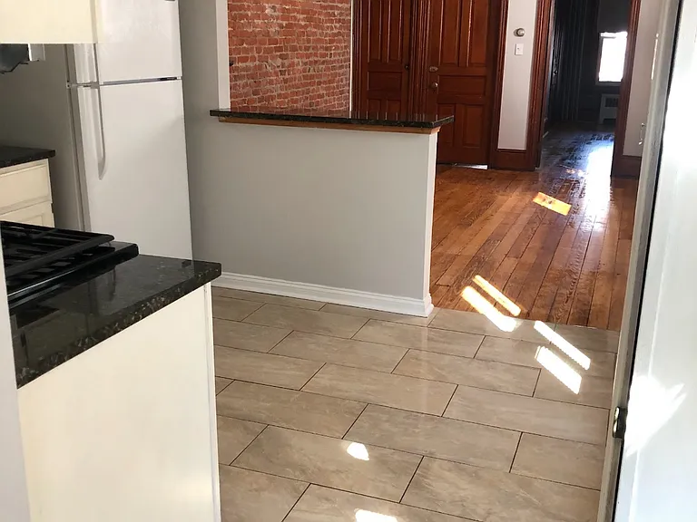 320 Gay St #1 — Photo 9