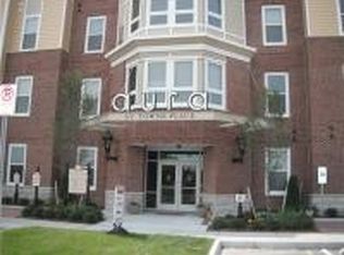 729 Eden Way N APT 220, Chesapeake, VA 23320