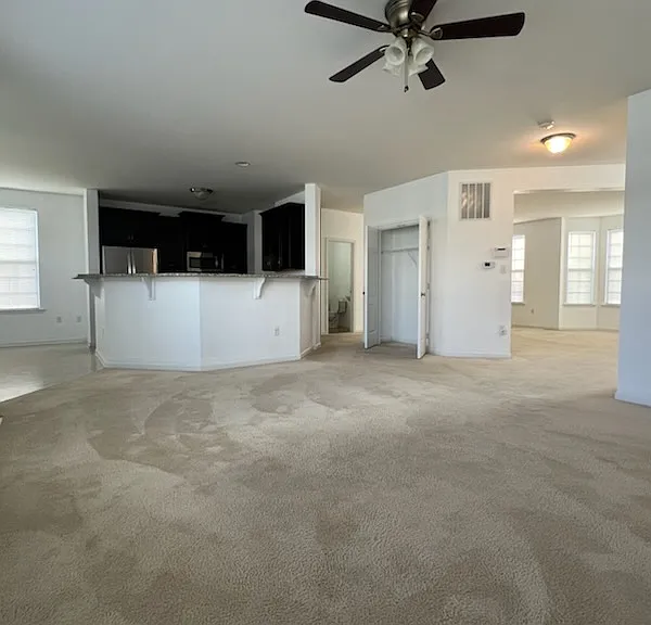 421 Cicero Xing — Photo 3