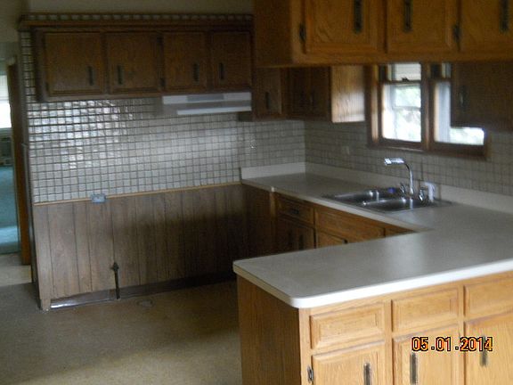 2nd image of 14301 S Palmer Ave