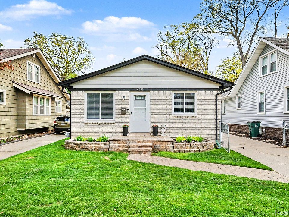 1st image of 614 Gardenia Ave
