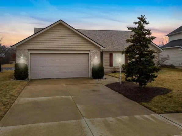 8427 Backwater Dr, Fort Wayne, IN 46818