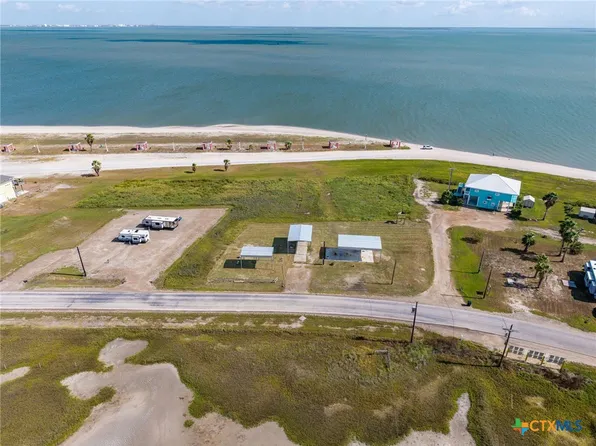 6-11 Ocean Dr S, Pt Lavaca, TX 77979