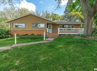 919 Fuller St, Muscatine, IA 52761