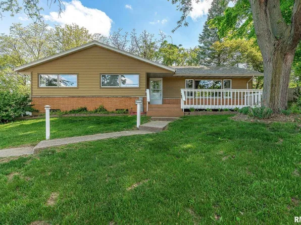 919 Fuller St, Muscatine, IA 52761